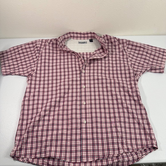 Wrangler Other - Wrangler Hero Mens Red Tartan Plaid Short Sleeve Button Up Shirt Size LG Casual‎